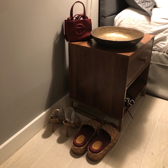 Gucci Slides - Picture 7 of 7